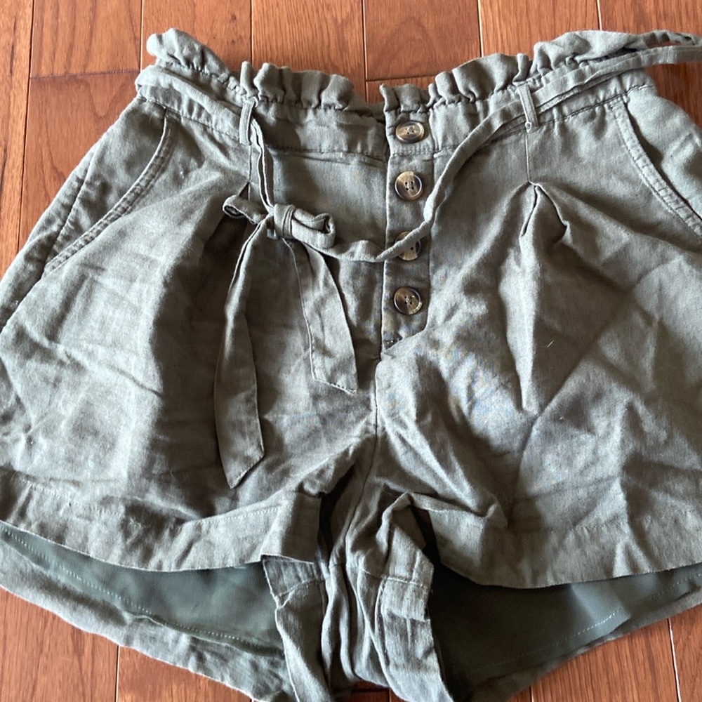 American Eagle Green Linen/Cotton Shorts Size Medium